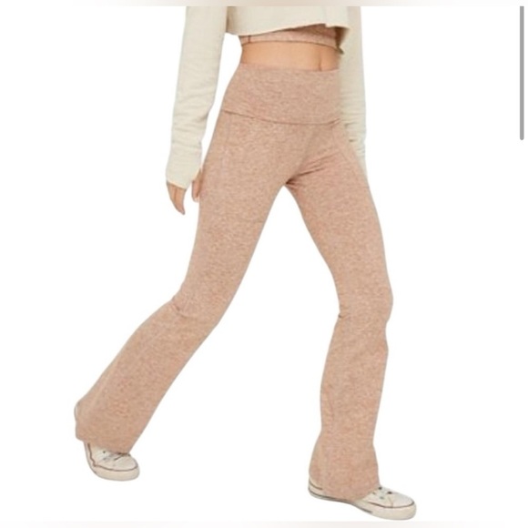 Aerie Offline The Hugger Foldover Flare Leggings - Picture 7 of 8